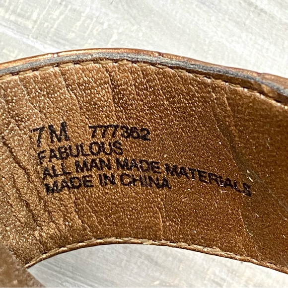 Life Stride “Fabulous” Bronze Wedge Thong Sandal Low Wedge Heel Comfort Croc 7M - Picture 14 of 16